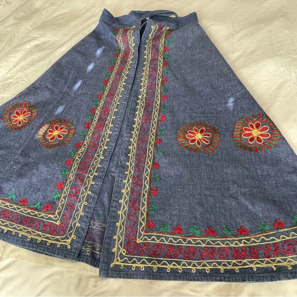 VINTAGE Embroidered Blue Denim Wrap  Boho Maxi Skirt‎ - Picture 4 of 16